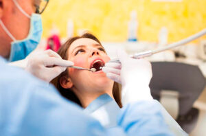 <strong>The Importance Of Regular Dental Clinic Visits</strong><strong></strong>
